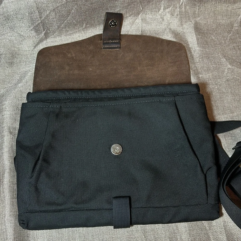 WaterField Outback Solo Shoulder Bag